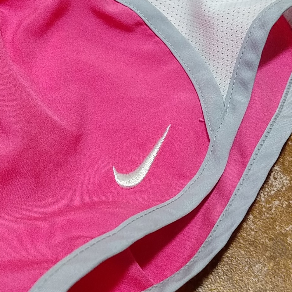 Nike Dri-Fit Shorts Size 18M Pink, Grey & White - Picture 5 of 5